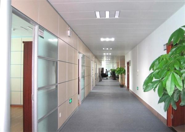 Toughened Safety Wood And Glass Partition Wall With Aluminum Frame