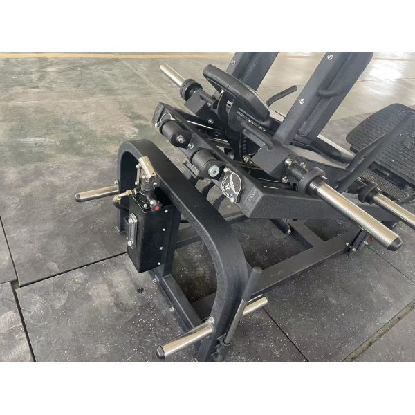 Hydraulic Precision-Start Series Plate Loaded Bio-mechanical Hack Squat Machine