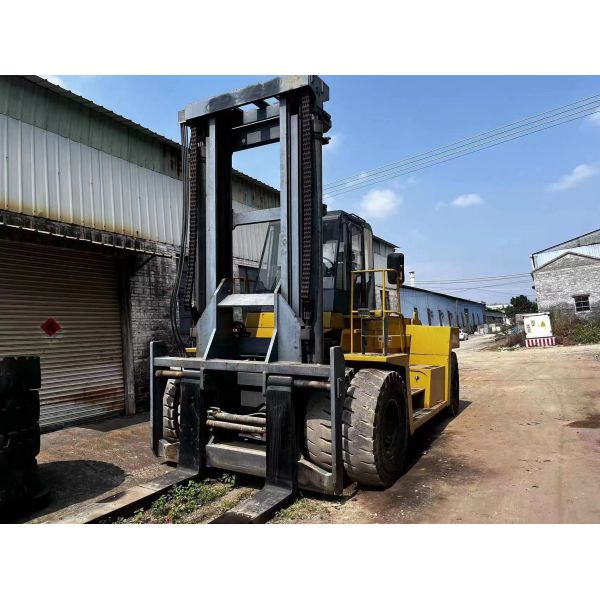 Mega Capacity Used Mitsubishi 30 Ton Diesel Forklift FD300 30000kg Container Handler Pneumatic Tire Second Hand Heavy Eq