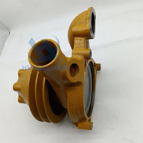 6136611101 6136611102 Excavator Water Pump 6136-61-1101 6136-61-1102 Water Pump For Komatsu 6D105 Engine PC200-1 PC200-2 Excavator WA300-1 Loader