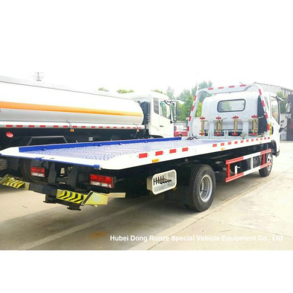 FAW 3 Ton Road Wrecker Tow Truck / Transporter Recovery Truck With Crane EURO 5