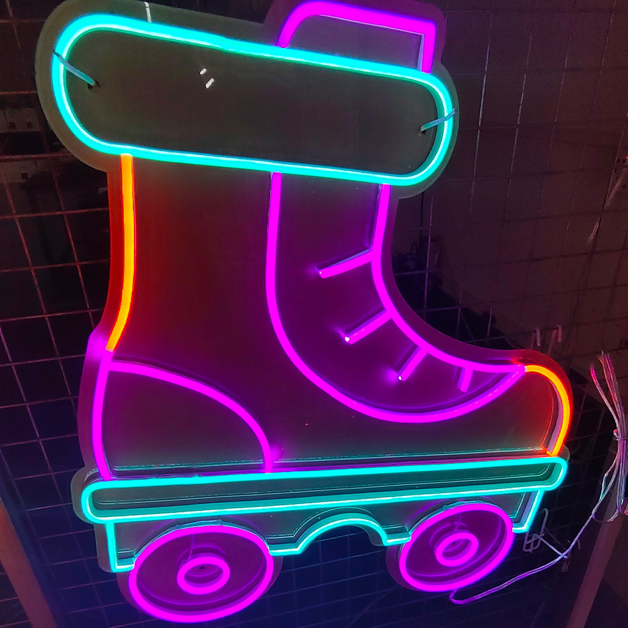 Неоновая вывеска конька ролика микро- неоновой вывески AC100V 8x12mm Cuttable Cuttable