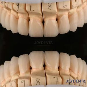 Polished Layered Dental Zirconia 0.3-0.5mm Thickness With CAD CAM Technology