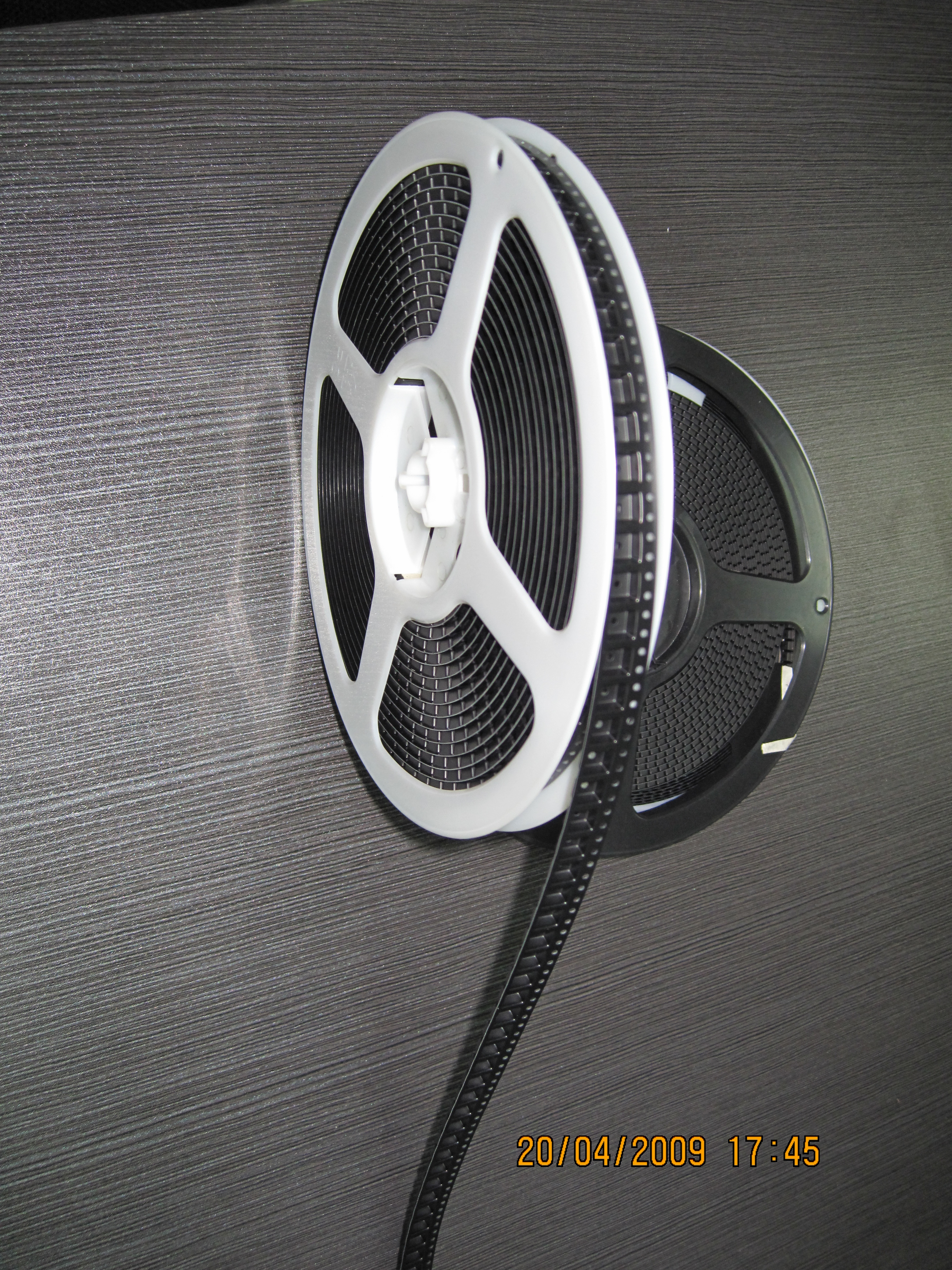 7-Inch 16mm Black Plastic Reel for SMT SMD Component Packaging