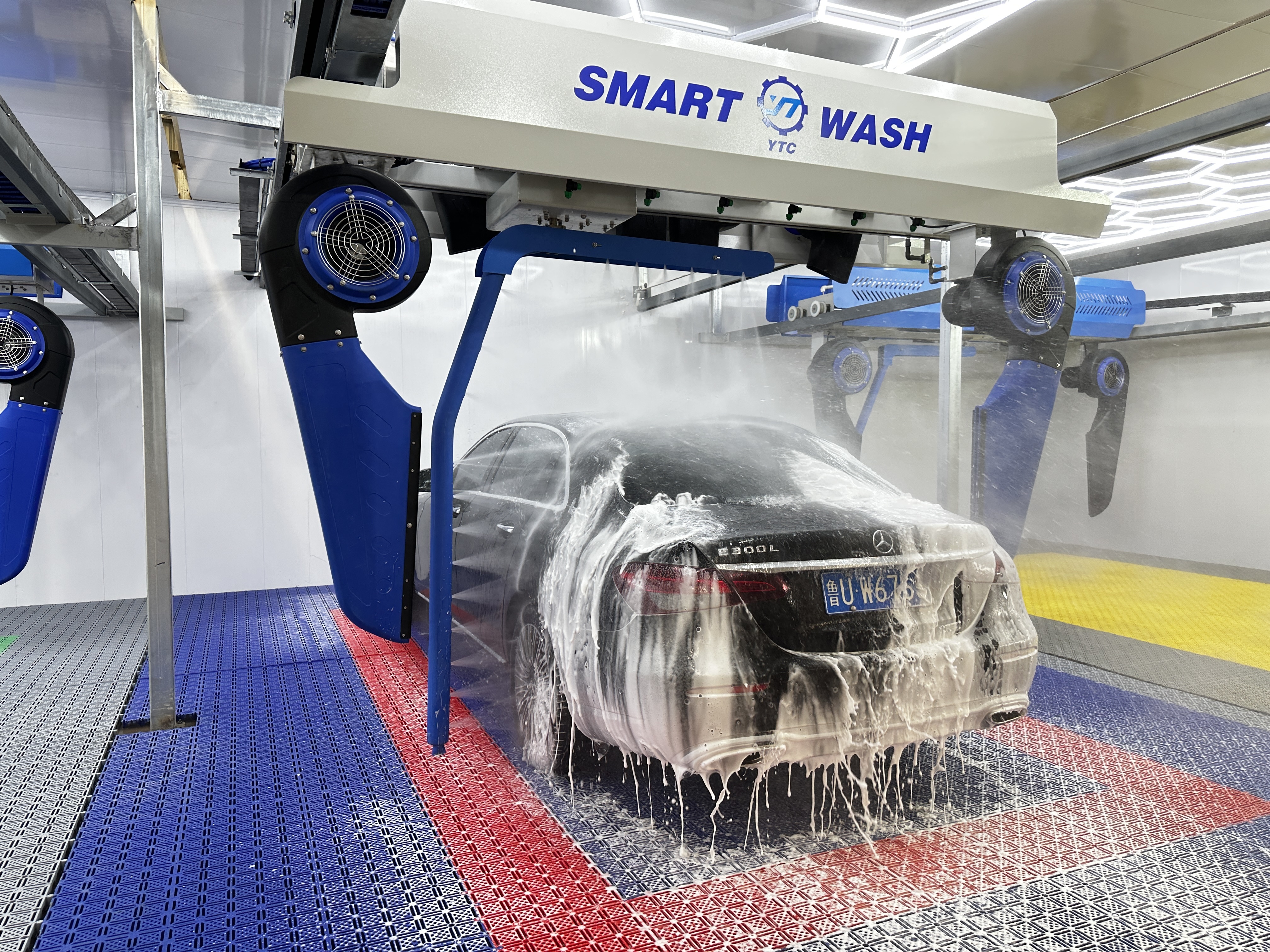 Soft Wash Automatic Car Wash Machine Delicate Paint Safe Cleaning Water Pressure Adjustable
