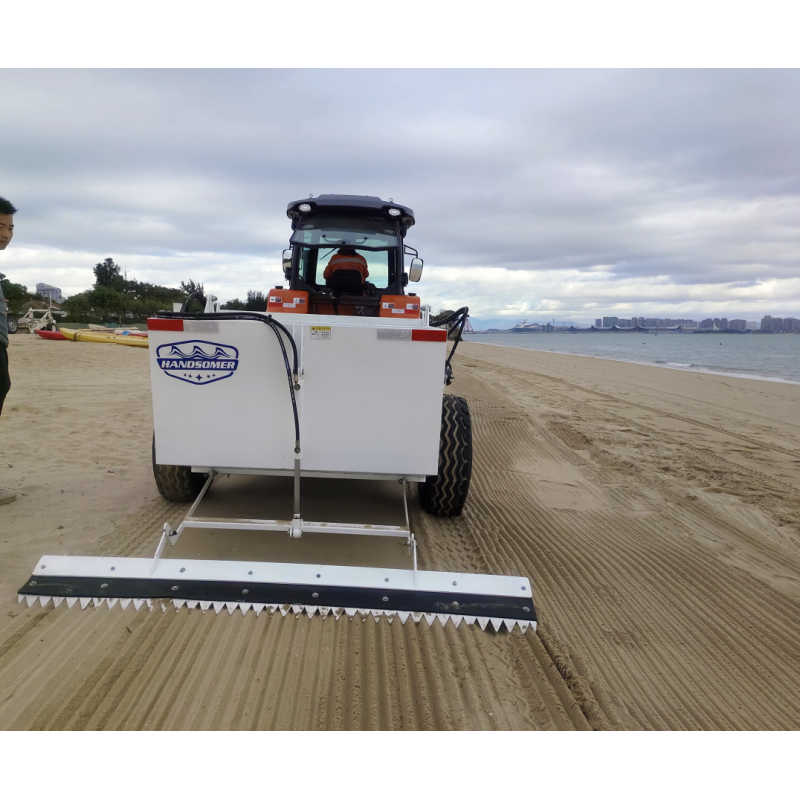 1800kg Weight Hydraulically Controlled Vibrating Screen Sand Beach Cleaning Equipment