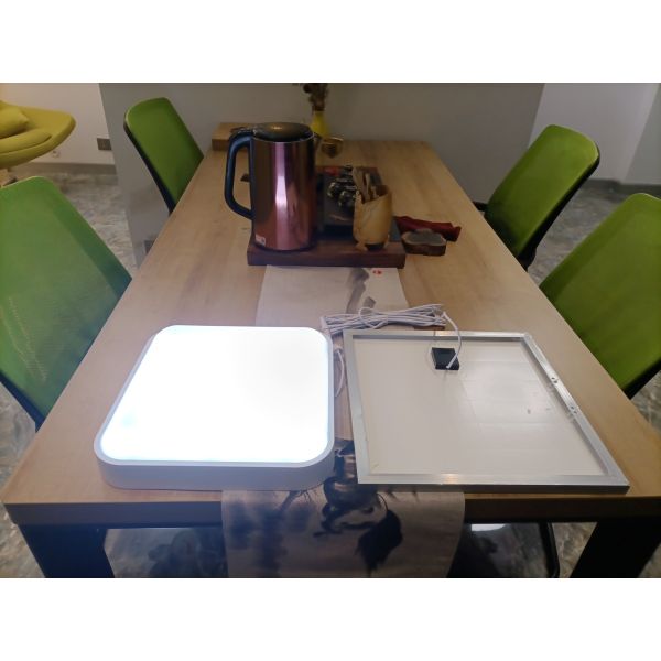 Света предохранения от глаза светов сарая солнечной энергии Alu 6000K квадрата солнечные крытые для газебо