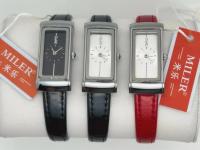 Résistante aux rayures Élégante montre de quartz pour femme Avec des poignées lumineuses et une fermeture à boucle