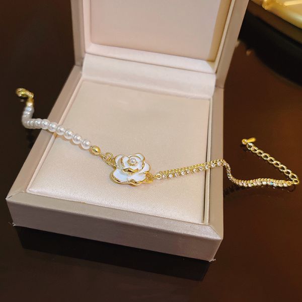 2025 Fashion Camellia Style Jewelry Bracelet Pearl Gold Plating Stainless Steel Chains Gift Party Bangle