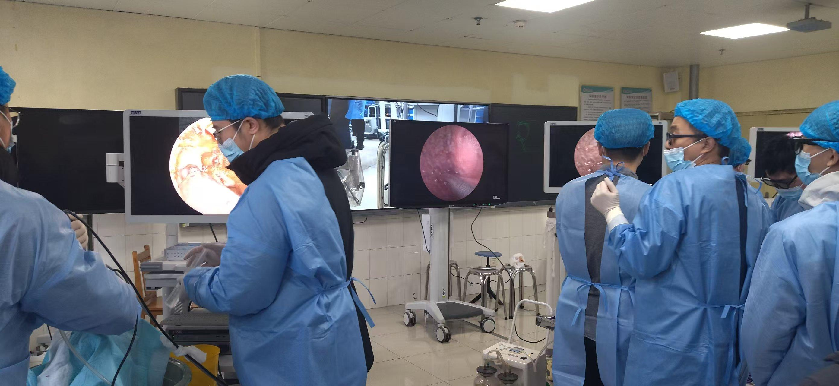 Operating room remote consultation 3D optical large screen, multi-department stereoscopic imaging synchronous display equipment in tertiary hospitals