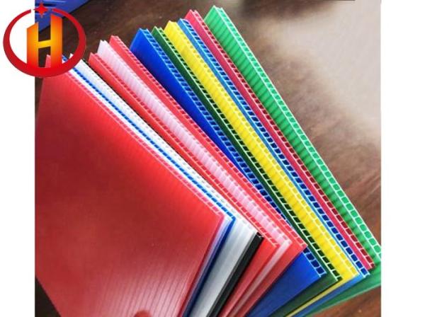 Red Wear Resisting 3mm PP Corrugated Plastic Sheets Fireproof