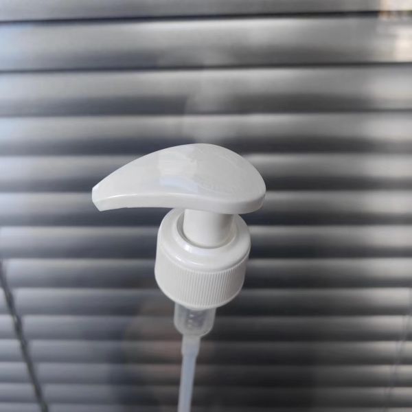 316SS Spring White Body Lotion Dispenser Pump Neck 24 / 28 Discharge Rate