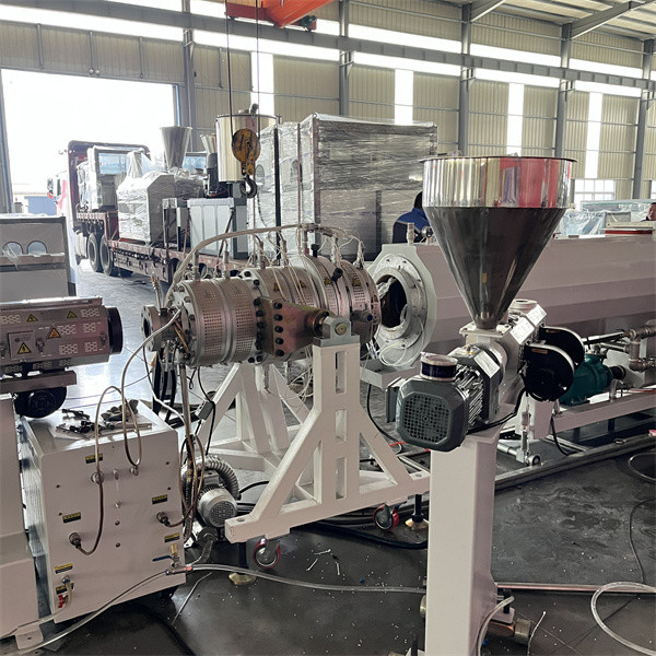 PE HDPE привязывает производственную линию машины штранг-прессования трубы кожуха пачки Micropipe