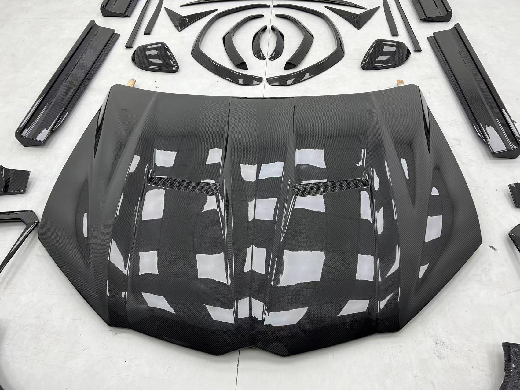 Para Lamborghini URUS Kit de cuerpo de fibra de carbono Urus Upgrades Kit de cuerpo de fibra de carbono de estilo superior