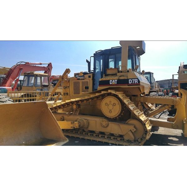 d7r  2013  Bulldozer for sale construction equipment used tractors amphibious vehicles for sale