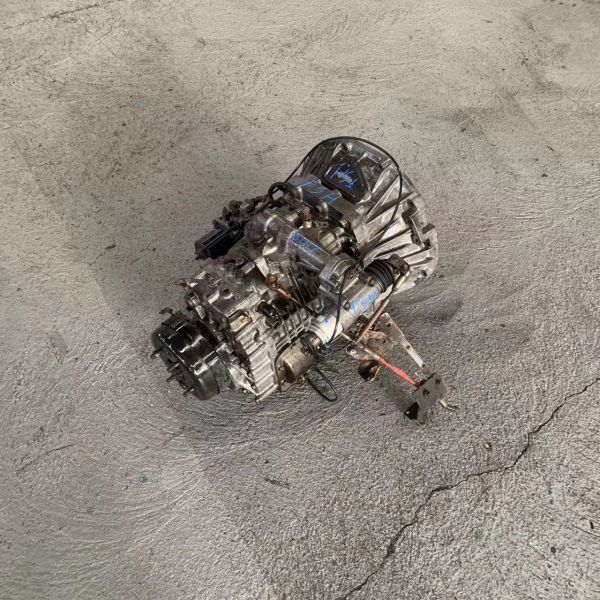 Factory Supply Original Japanese 6-speed 6D17 Used Diesel Engine  Gearbox Assembly for Mitsubishi