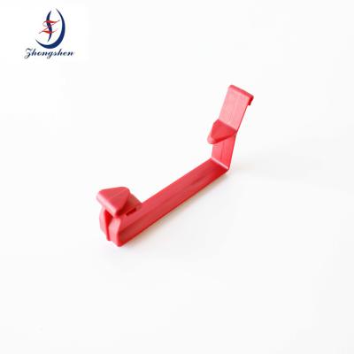 Bright Red Automation Egg Conveyor Belt Clips For Layer Cage
