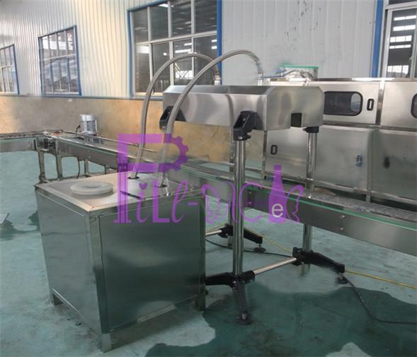 Tambor plástico equipamento de empacotamento automático do psiquiatra da máquina de enchimento da água de 5 galões