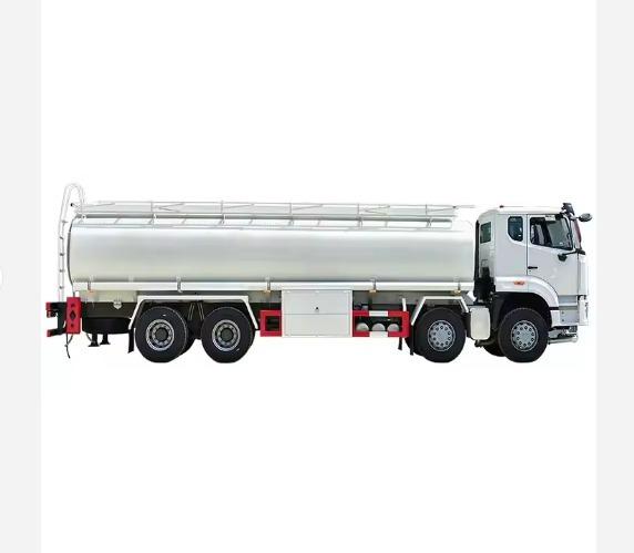 25000 Liters Carbon Steel Tank Truck 8x4 Diesel Dispensing Truck Manual Transmission