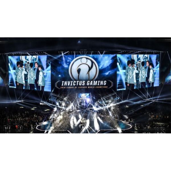 P2.6 Прокат экрана с светодиодным освещением для сцены в помещениях с легким алюминиевым шкафом