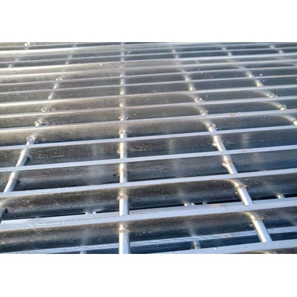 Hot Dipped Galvanized Serrated Steel Grating Metal Bar Safety Building Materials Q235
