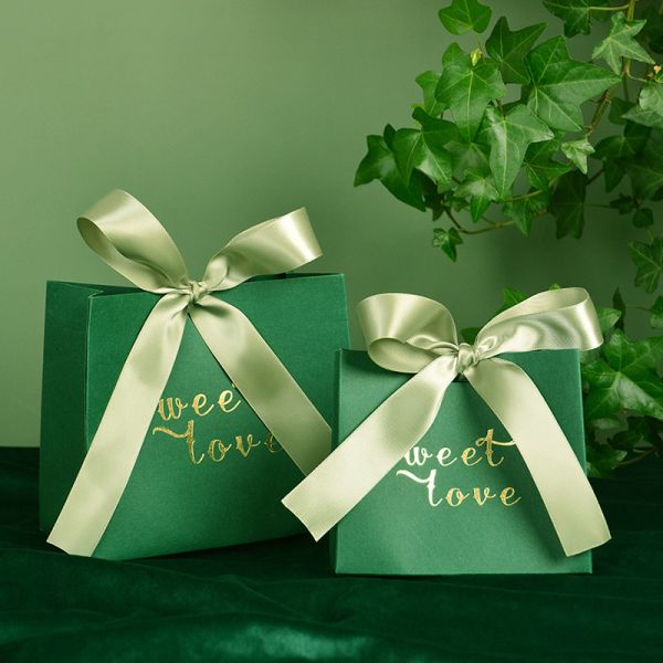 Pequeños invitados Dulces Botecas de regalo con cintas personalizadas