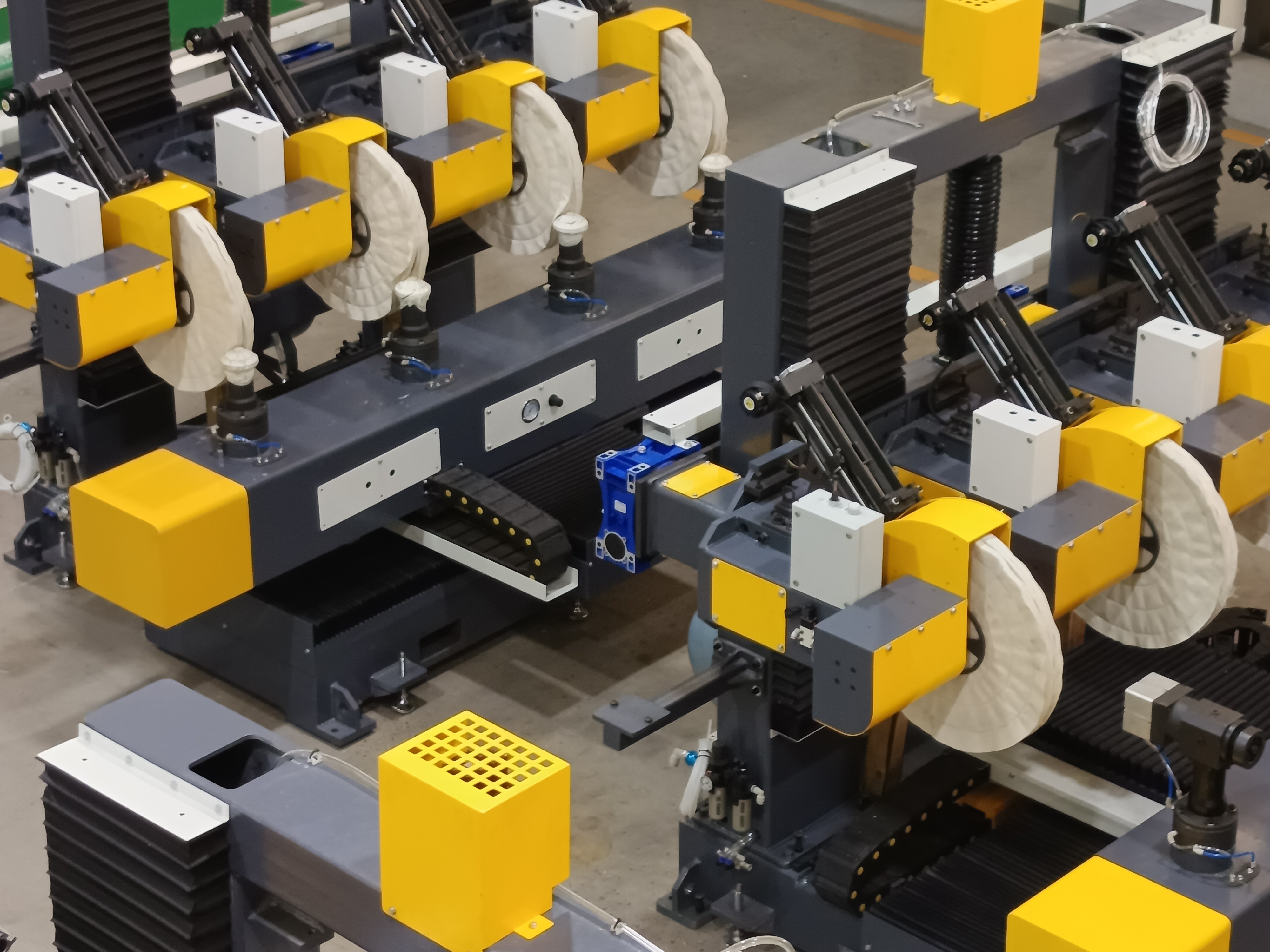 Heavy Duty Robotic Polishing Machine Automatic Large Metal Casting Grinding Buffing Equipment Line for Auto Parts