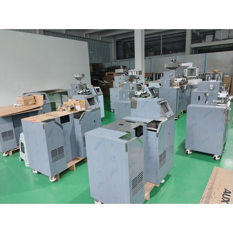 Pilot Softgel Production Softgel Encapsulation Machine with 10,000 capsules/hour Output