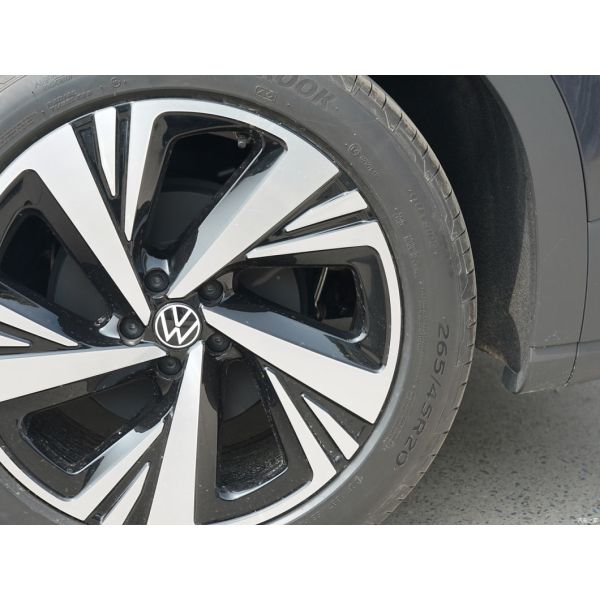 Closed Body Type ID6 PRO Long Endurance SUV with 1600-2500CC Displacement