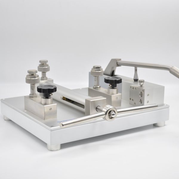 Professional -0.95-60 bar Pneumatic Comparator for Accurate Pressure Calibration