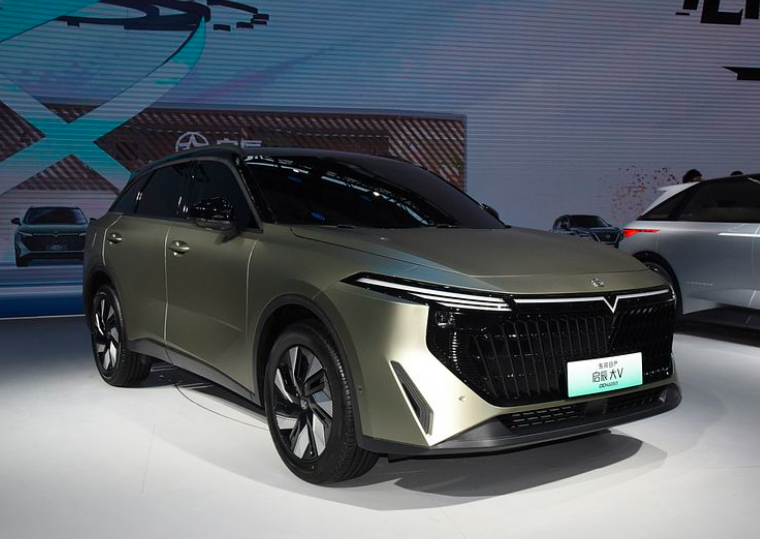 Новый Nissan Venucia Big V DD-i SUPER HYBRID 2023 5-местный внедорожник