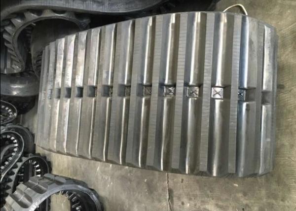 A borracha preta do descarregador da cor segue 700 x 100 x 98 para Morooka/Hitachi