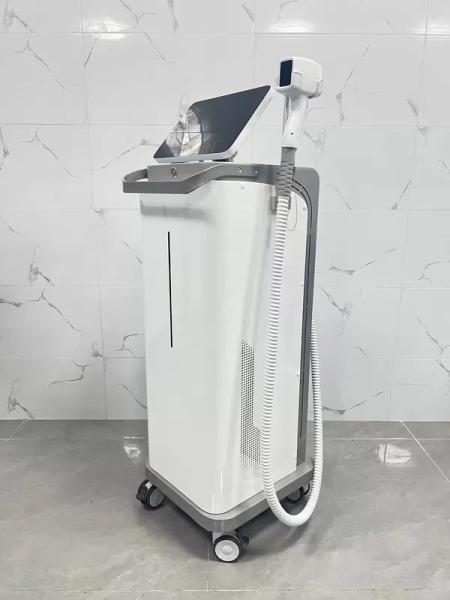 Stationary / Vertical Laser Hair Removal Equipment 1200W With 2pcs Cooling Fans