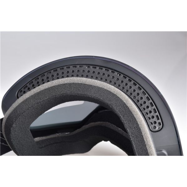 Fog Free Photochromic Ski Goggles 100% UV400 Protection Long Elastic Strap