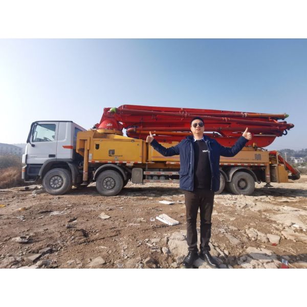 Germany Putzmeister Concrete Pump 46m on Benz Euro III with Hydraulic Machining Process