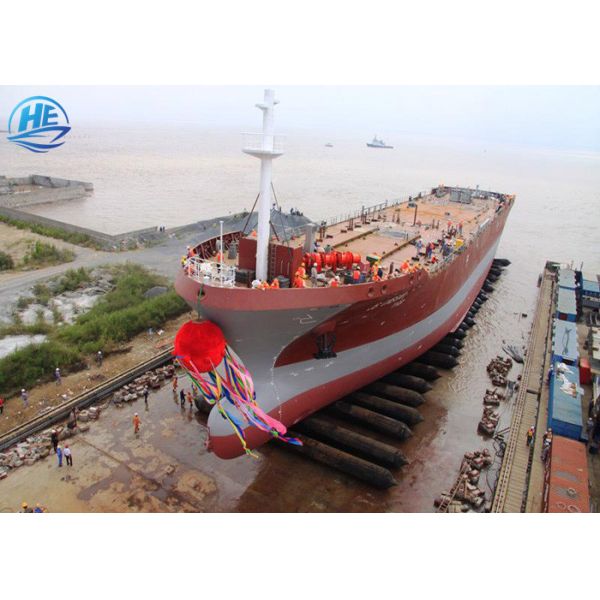 Запускать шлюпки воздушной подушки слоев 4-12 природного каучука 1.5*8m морской резиновый