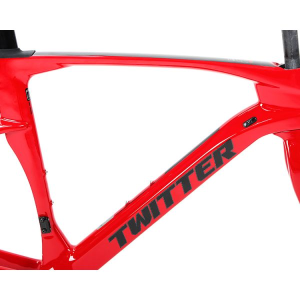 Durable T900 Carbon Road Bike Frame Lightweight Smooth With Disc Brake Inner Cable