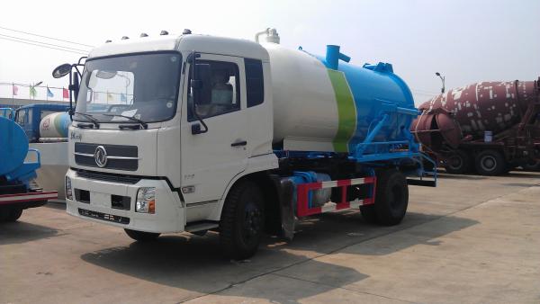 Cesspit Emptier Truck 8000 to 12000 Liters Vacuum Suction Fecal Pump Tank Truck 190HP Diesel Engine