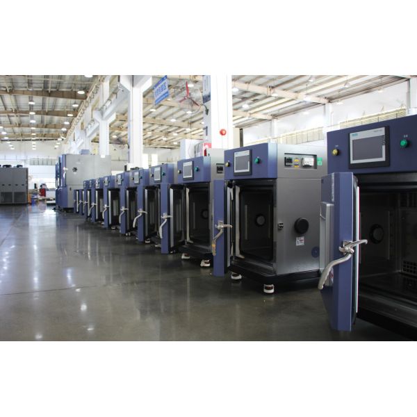 42L High And Low Temperature Test Chamber With Φ50mm*1 Located On Each Side