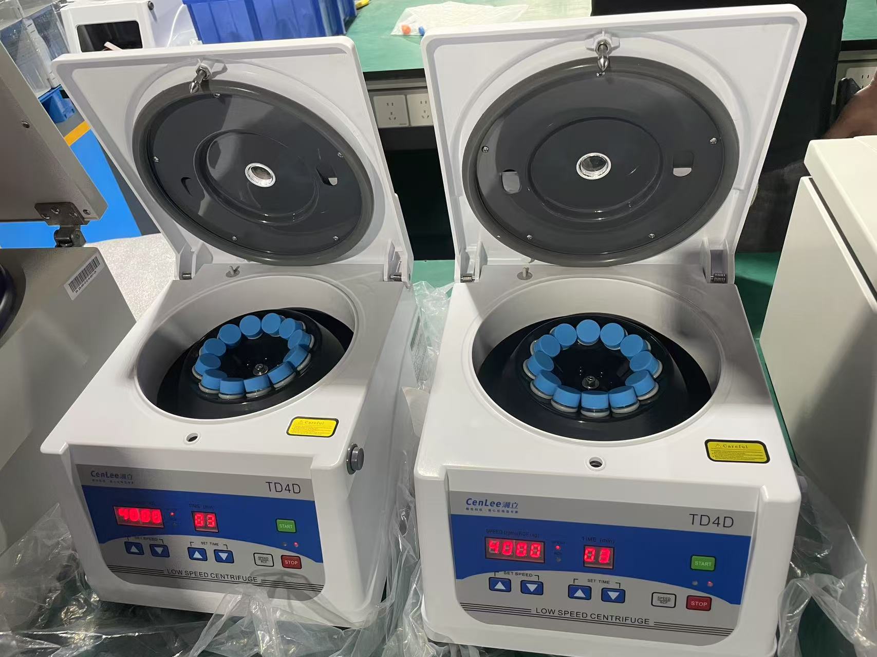 CE Factory Portable 4000rpm 12 Tubes 5ml 10ml Vacuum Tube Clinical Laboratory Low Speed Centrifuge Table Top Plasma Centrifuge