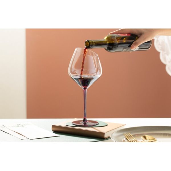 Electroplated Slanted Red Tinted Wine Glasses 19 Ounces Lead Free 550ml Hand Blown