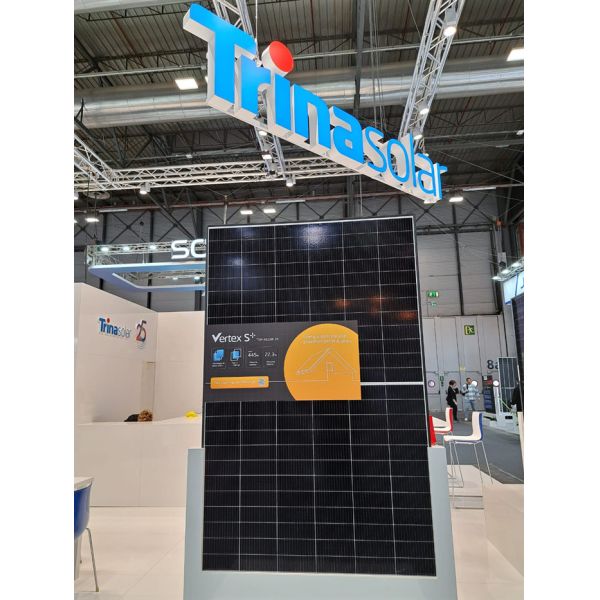 Trina 425W 430W 435W 440W 445W W450 Солнечная панель Полуразрезанная черная рама Солнечная панель Inwarehouse