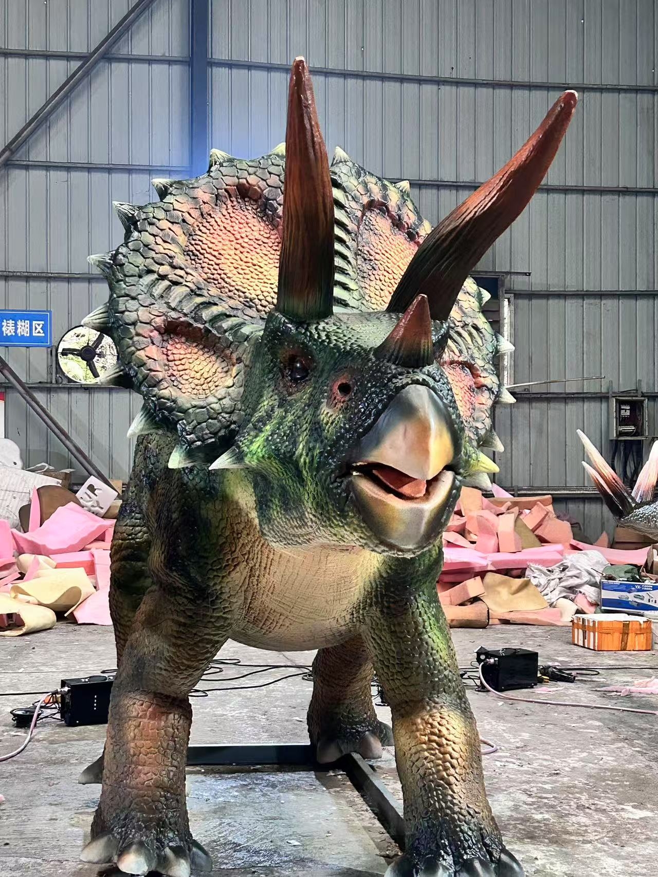 Real High-quality Professional Animatronic Dinosaur Triceratops 6m Model