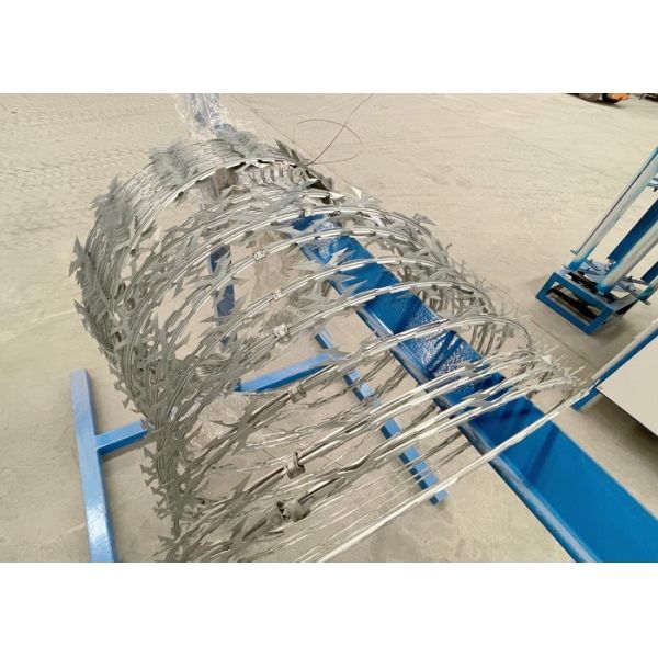 CBT65 BTO22 Cross Razor Barbed Wire Fence Blade Wire Concertina Welded