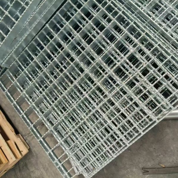 Propiedades de acero blando para el acero carbono y el acero inoxidable común 32*5 en el mercado