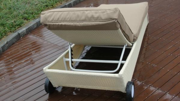 Adjustable Swimming Pool Side Rattan Sun Lounger , Hand-Woven