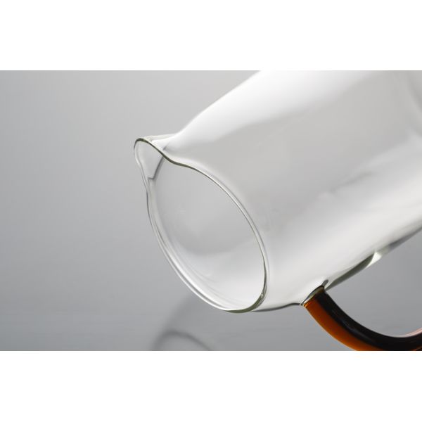 Heat Resistant Borosilicate Glass Water Pitcher 1600ml 56 Oz With Amber Handle
