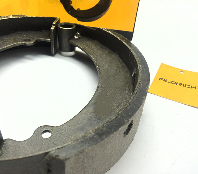 180mm Motorcycle Brake Shoe (Brake Pad / Drum Brake Shoe)