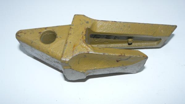 20X-70-14151 Bucket Teeth 48HRC - 52HRC Excavator Bucket Adapters PC60 PC100