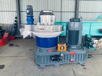 1000-1500 kg/h Machine à granulés à base de biomasse/moulin 90 kW Machine à granulés à base de bois 4-12 mm Granulés